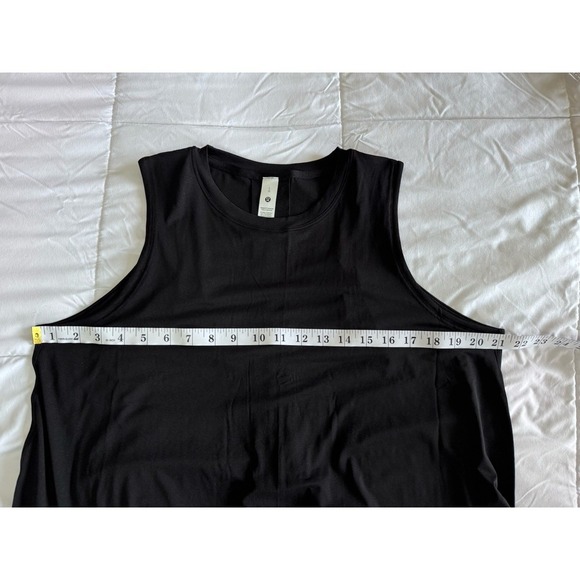 New Lululemon Lightweight Split-Back Training Tank Black Size Large, Yoga NWT - Picture 3 of 9
